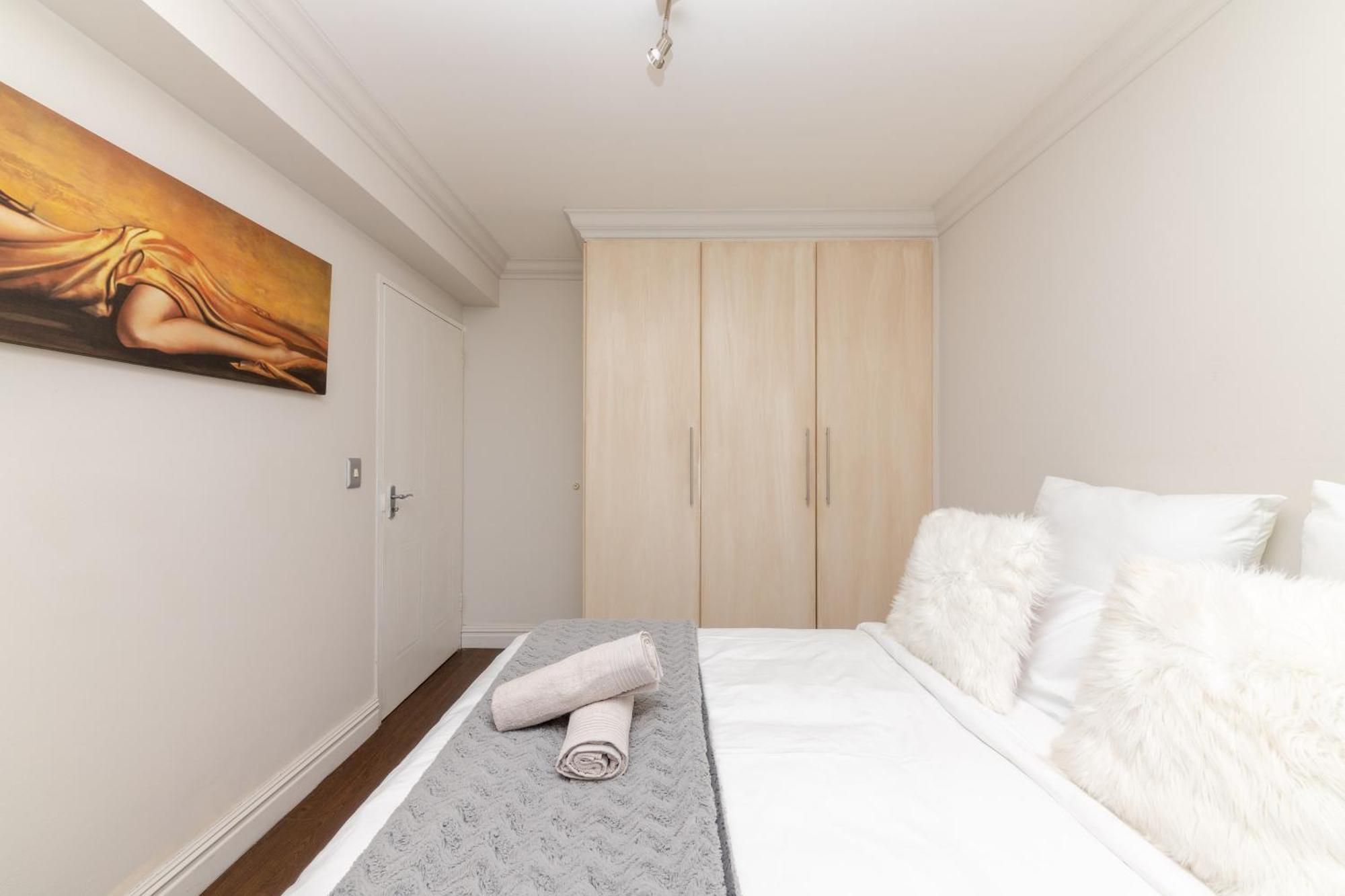 Apartment Century On Cape Town